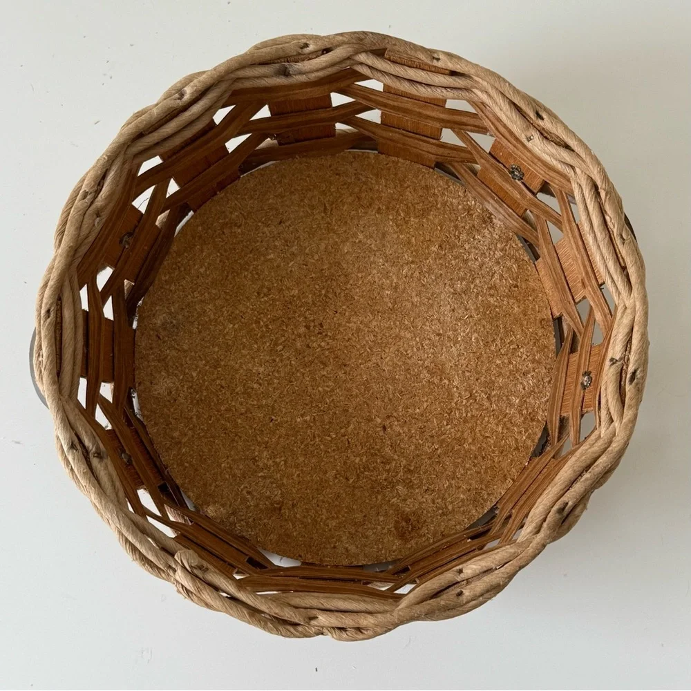 Vintage 70’s Pyrex Woven Basket Casserole Dish Holder with Leather Handles Rare!